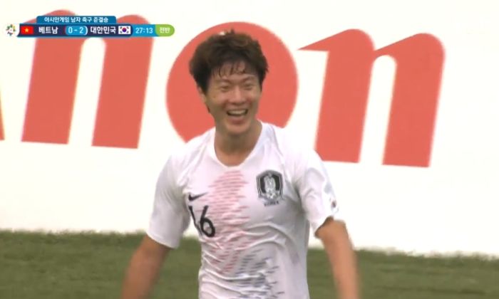 황의조, 전반 27분에 추가골···“베트남에 2-0으로 리드”