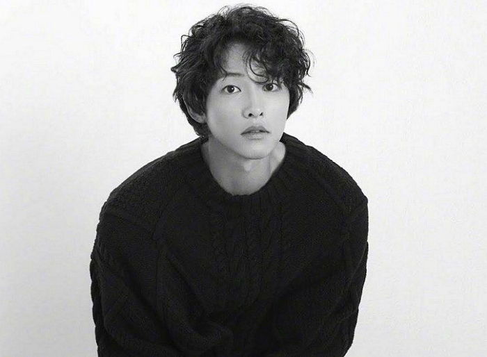 머리 기르고 ‘34살’ 나이 믿기지 않는 ‘소년미’로 여심 저격한 송중기