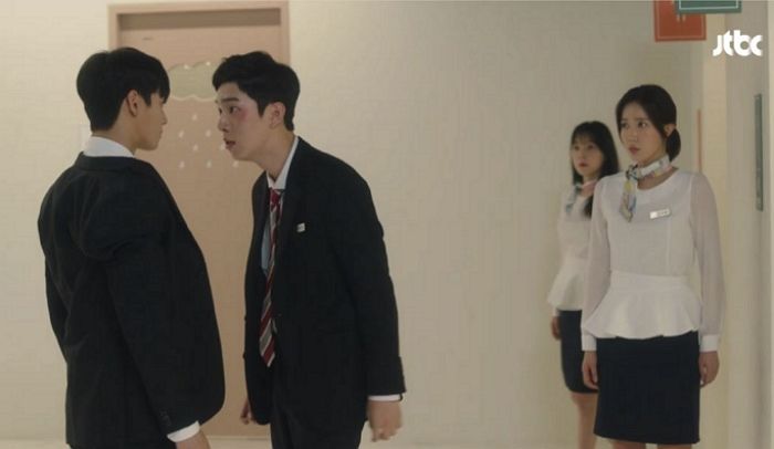 “가슴도 고쳤나”···임수향 성희롱한 직원에 주먹 날린 ‘강남미인’ 차은우