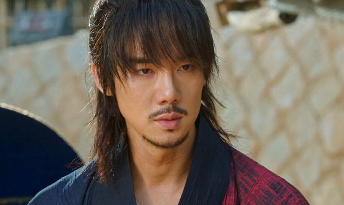 ‘짝사랑’ 김태리 지키려 머리카락 잘라버린 ‘미스터 션샤인’ 유연석