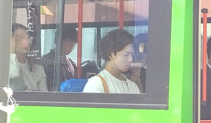 ‘단발+거지존’ 머리로 극강 미모 뽐내며 드라마 ‘남자친구’ 촬영하는 박보검