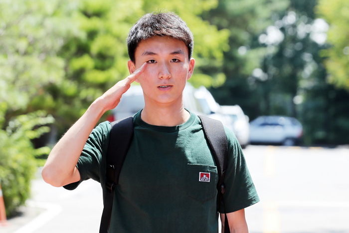 금메달 딴 ‘의경’ 황인범, 전역까지 최소 4주 걸린다
