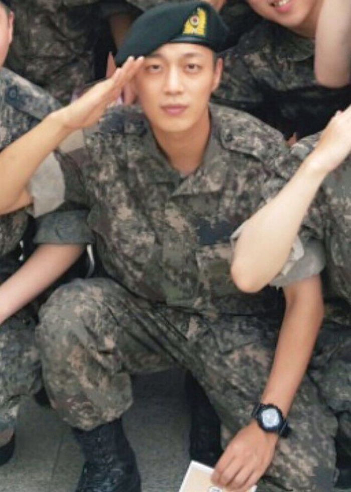 “모든게 무너져 내린 느낌, 많이 울었다”···윤두준이 군대서 보낸 손편지