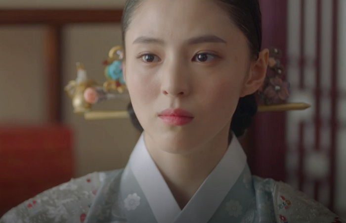 도경수와 사극서 호흡 맞추는 ‘한효주+송혜교 닮은 꼴’ 한소희 근황