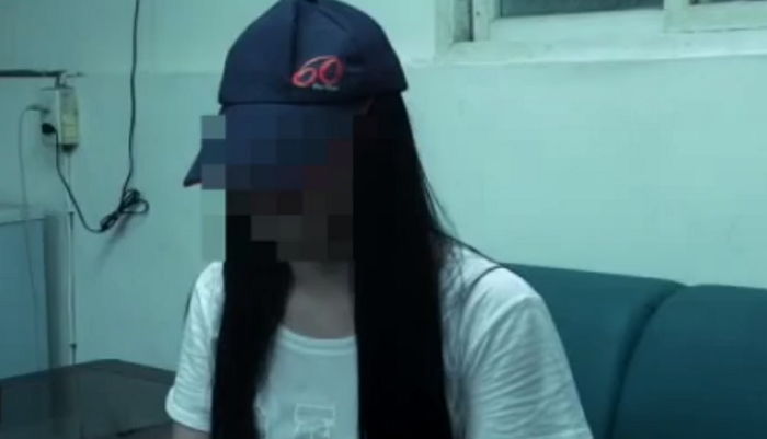 엄마가 ‘입던 속옷’을 물려받던 날, 남동생은 ‘나이키’ 옷을 선물받았습니다