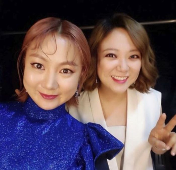 박나래 얼굴 확 바꿔준 '금손' 화사의 메이크업 실력 - 인사이트