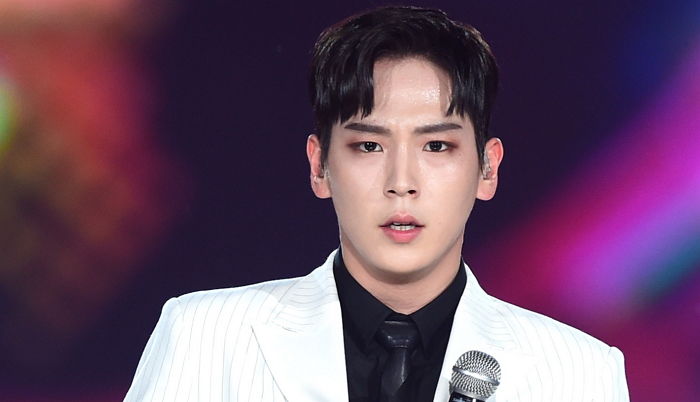 B.A.P 성추문 멤버 ‘힘찬’이었다···“여성 강제추행 혐의 부인”