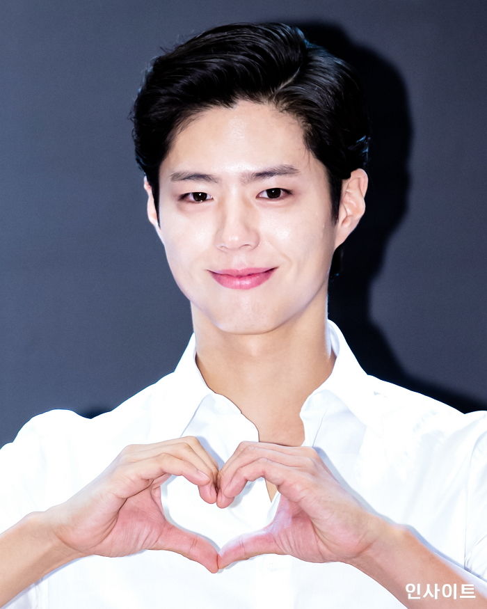 오늘(11일) 드디어 ‘단발병’ 고치고(?) 나타난 박보검 (사진 10장)