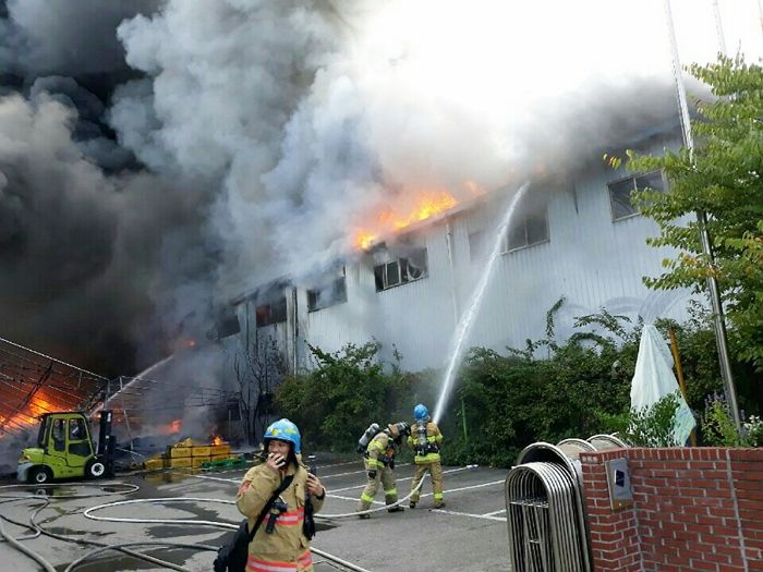 시흥 플라스틱 공장 화재의 원인은 ‘숨진 중국인’의 방화였다