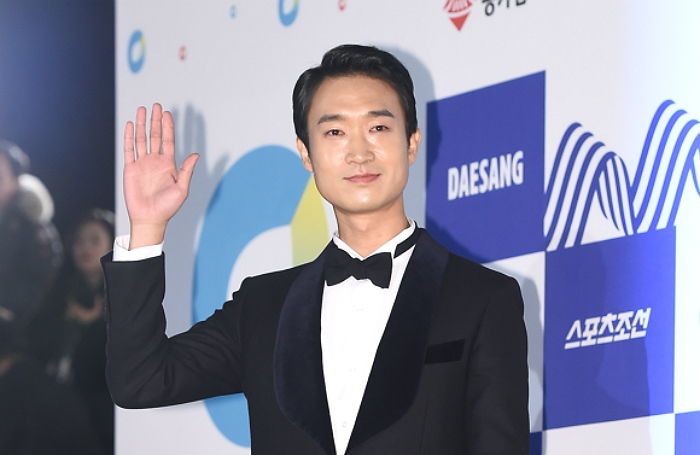 결혼 발표한 ‘도깨비 김비서’ 조우진 “돌 지난 딸 아빠 맞다…오래 전 혼인신고”