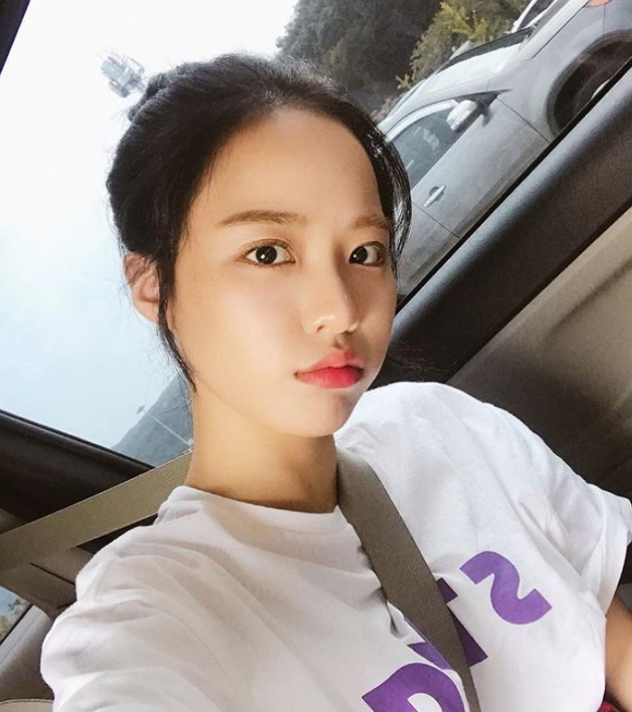 푸석 푸석한 가을날에도 아름다운 ‘건대 여신’ 배윤경 근황