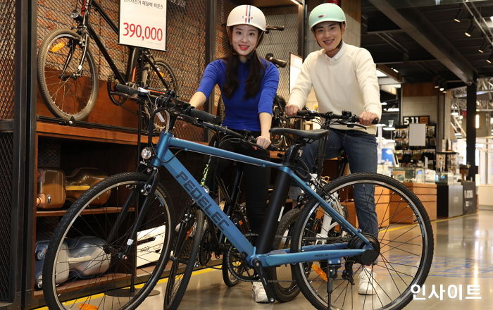 “지금 이마트 가면 힙스터만 탄다는 전기자전거 ‘페달렉’ 최저가로 살 수 있다”