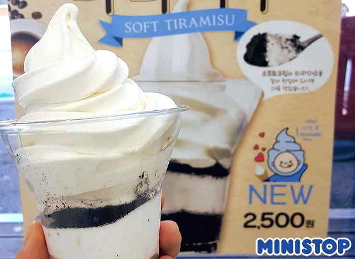한 번 먹으면 숟가락 절대 못 멈추는 미니스톱 ‘갓띵신상’ 소프트 티라미수