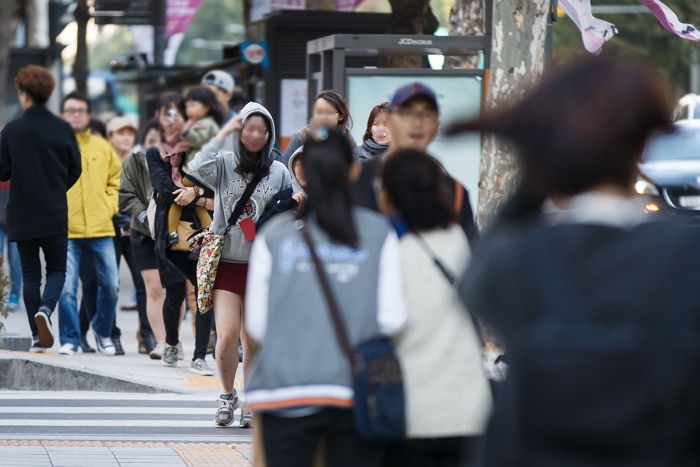 “월요일 출근길 찬바람 쌩쌩”…10월의 첫날 기온 ‘뚝’ 떨어진다