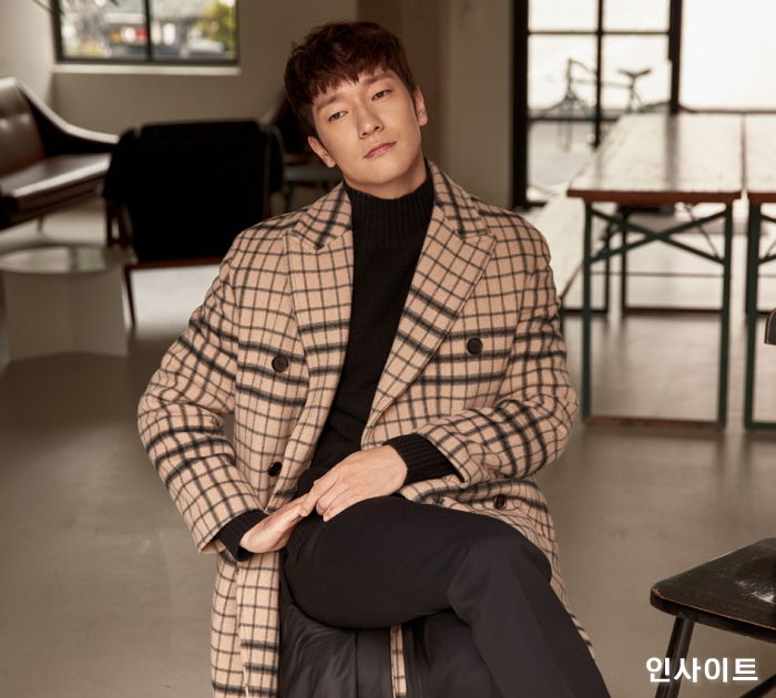 ‘최고의 이혼’서 여심 제대로 훔친 ‘멍뭉미’ 손석구의 화보 사진 7