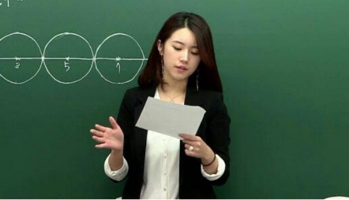 수능 1달전 ‘수포자’들까지 인강 듣게 만든다는 아이돌 미모의 수학 선생님