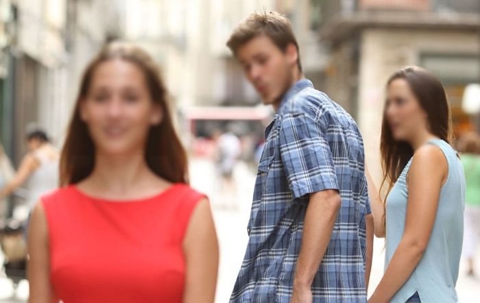 “길가다 매번 다른 여자 빤히 쳐다보는 남편과 이혼하고 싶어요”