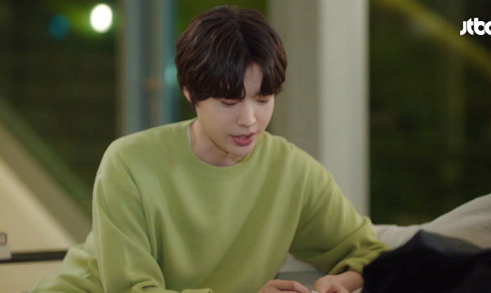 “화장 지워주는 기계 어디 없냐”는 이다희 말에 ‘뷰인사’ 안재현이 한 행동