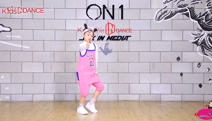 귀염뽀짝 ‘뿔머리’하고 아이유 ‘삐삐’ 완벽 커버한 나하은