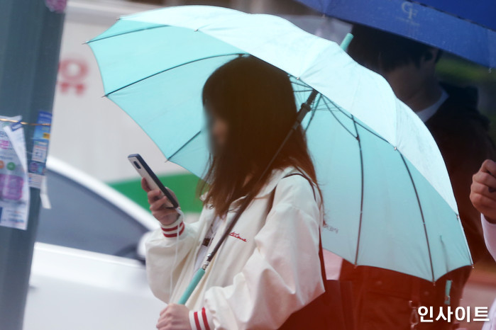 ‘불금’인 오늘(26일), 전국 천둥·번개 동반한 ‘비바람’ 분다