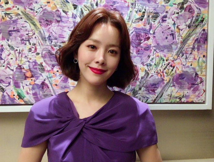 “아동 학대는 비극”···해외 영화제서 ‘여우주연상’ 받은 한지민의 ‘개념甲’ 수상소감