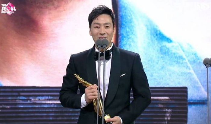 ‘정해인’ 제치고 데뷔 11년 만에 ‘신인상’ 받은 배우의 모두를 울린 수상소감