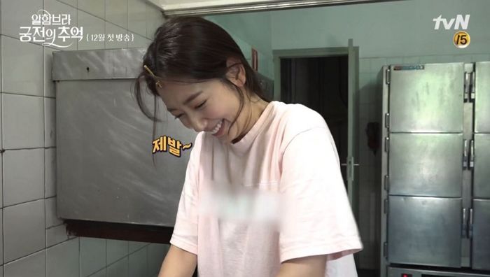 해외서 고생하는 스태프들 위해 민낯으로 ‘떡볶이 100인분’ 만드는 ‘천사’ 박신혜