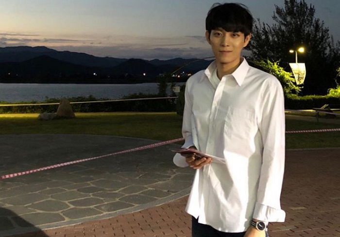 “남친이 이렇게 입어줬으면”···캐주얼하면서 깔끔한 ‘리틀 강동원’ 김영대의 사복 패션