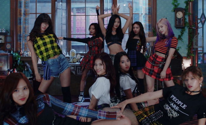 신곡 티저서 ‘섹시큐트미’ 폭발시키며 ‘역대급’ 컴백 예고한 트와이스