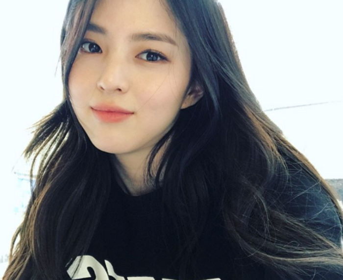 차곡차곡 필모 쌓으며 ‘인스타 여신’서 ‘배우’로 완벽 변신한 배우 한소희