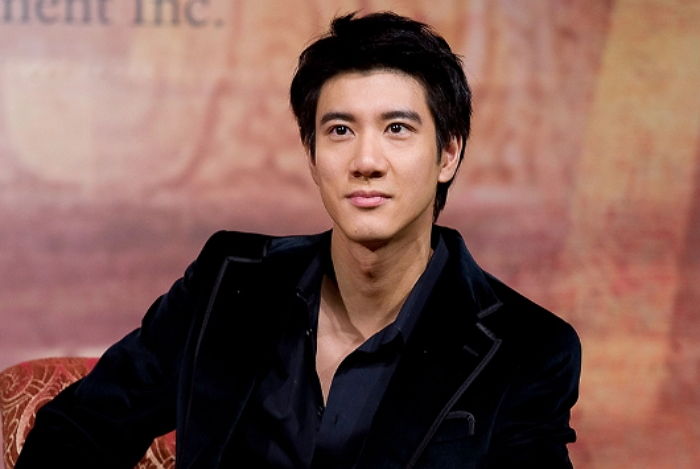 방송서 신발 벗었다가 ‘구멍 난 양말’ 들킨 배우가 ‘몸값’ 더 치솟은 이유