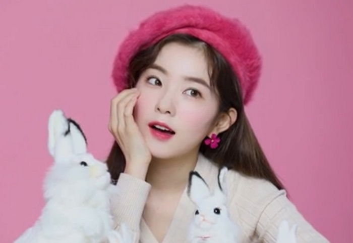 분홍색 베레모 쓰고 ‘청순+몽환미’로 미모 포텐 터트린 아이린