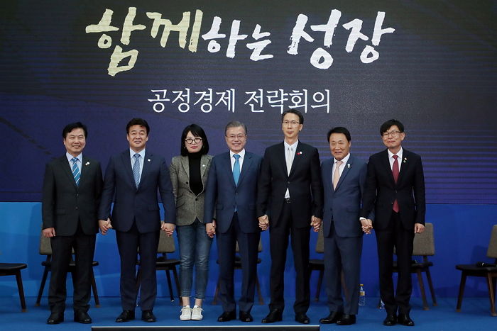 문 대통령에게 ‘박수갈채’ 받은 백종원의 프랜차이즈 운영 비결