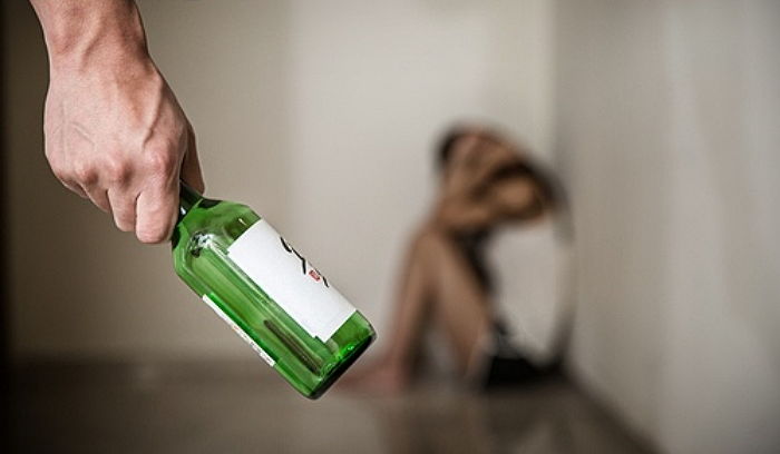 “제 생일날 엄마를 죽인 아빠가 ‘심신 미약’을 주장하고 있습니다”