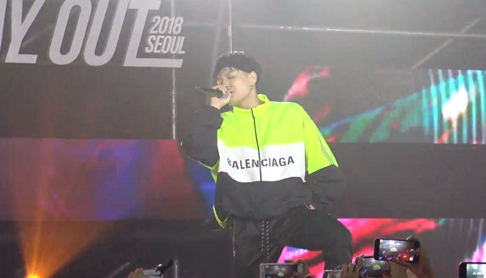 헤어밴드로 이마 드러내고 ‘섹시+귀염’ 팡팡 터뜨린 ‘35살’ 쌈디