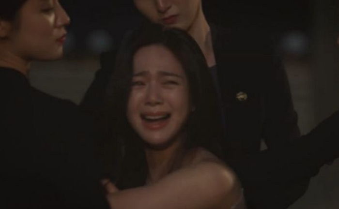 아들 ‘내연녀’ 이엘리야 발가벗겨 내쫓아버린 ‘황품’ 태후