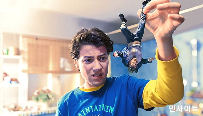 12월 개봉하는 가족 코믹 어드벤처 영화 ‘리틀 페어런트’ 메인 포스터 공개