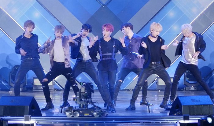 데뷔 6년 차 방탄소년단 멤버들이 ‘칼군무’위해 얼마나 연습했는지 보여주는 영상