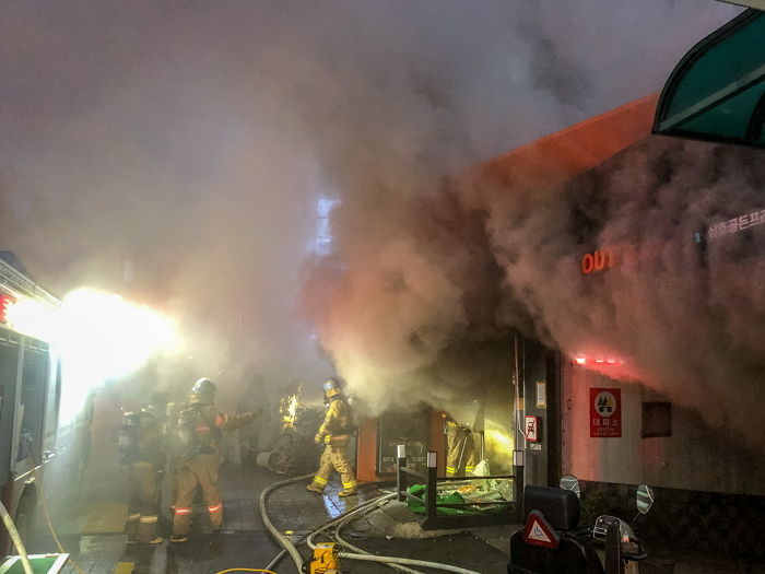 “수원 골든프라자 건물, 화재 났을 때 대피 방송도 안 나왔다”