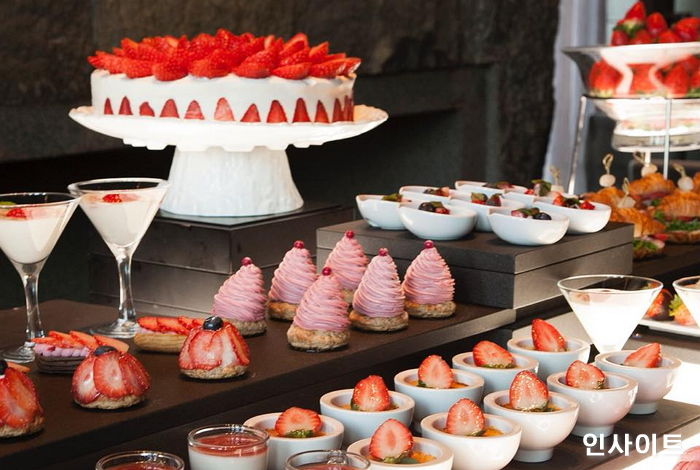 반얀트리 서울, 딸기 디저트 무제한 즐길 수 있는 ‘베리 베리 베리’ 오픈