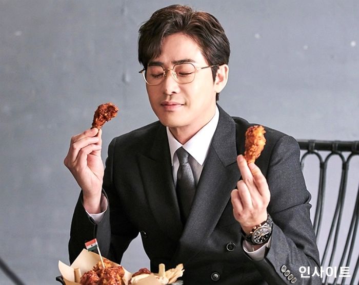 해고당한 치킨 회사의 ‘모델’ 된 ‘죽어도 좋아’ 강지환