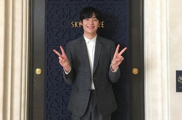 ‘SKY 캐슬’서 ‘처연함+청량함’ 동시에 발산 중인 송건희의 남친짤 같은 일상 사진