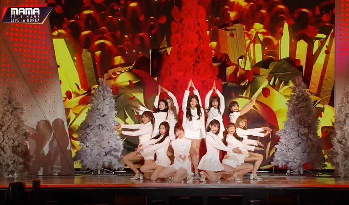 어제자 MAMA서 독보적인 춤선으로 무대 압도한 아이즈원 이채연