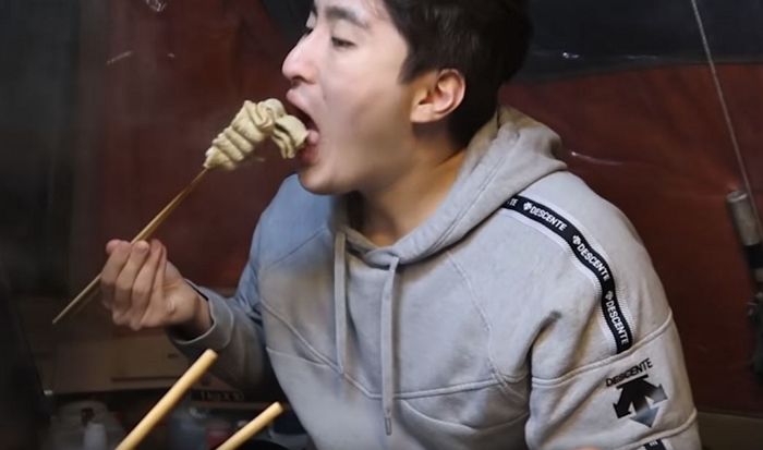 포장마차서 ‘어묵 50개’ 먹고 사장님 ‘칼퇴’ 하게 만든 먹방 BJ