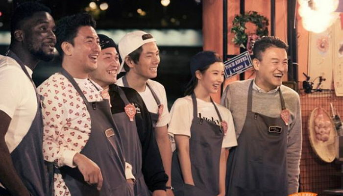 ‘프랑스 베테랑’ 안정환 합류로 완전체 결성한 ‘국경없는 포차’팀의 밝은 미소