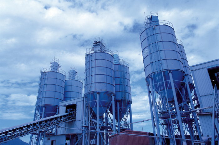 컨베이어벨트에 끼여 숨진 채 발견된 비정규직 20대 근로자