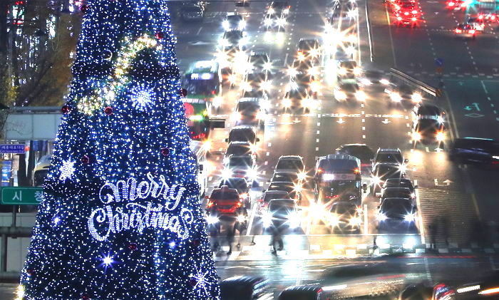 산타의 선물처럼 ‘12월 25일’ 크리스마스에 기적처럼 태어난 스타 6인