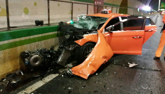 7개월간 한마디 없다가 ‘교도소’ 갈까 무서워 무릎 꿇은 벤츠 만취운전자