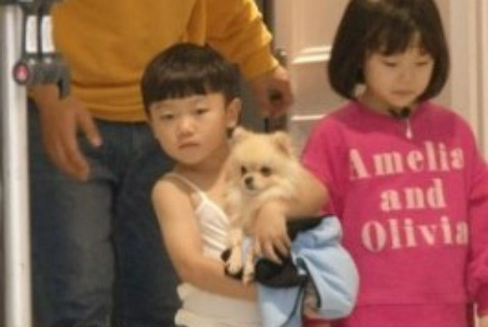 “막내 동생이 생겼어요”···안락사 앞둔 유기견 ‘임시보호’ 시작한 천사 시안이