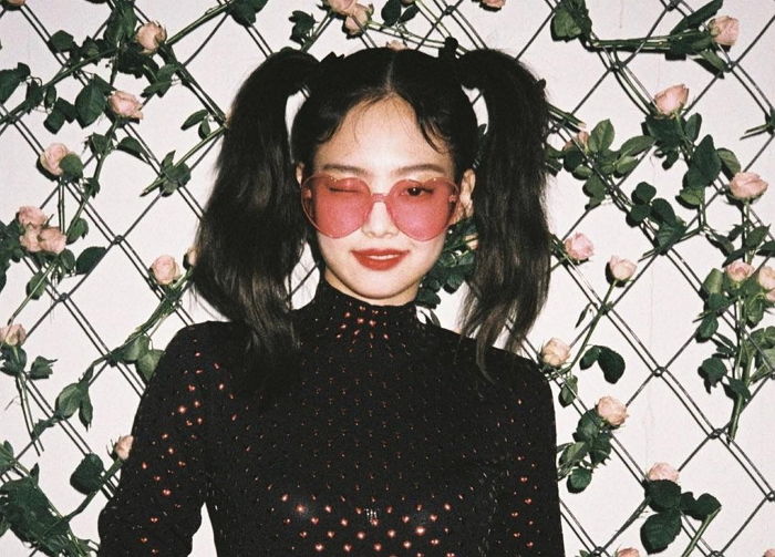 ‘양갈래+하트 선글라스’로 귀여움 포텐 터트린 ‘삐삐’ 제니